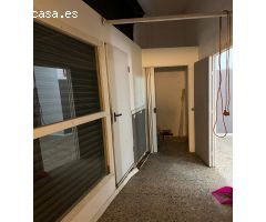 MAGNÍFICO LOCAL JUNTO AL AYUNTAMIENTO EN BARBERA DEL VALLÉS