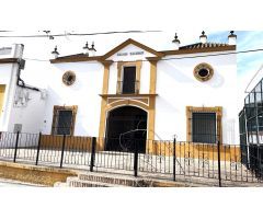 GRAN SALÓN DE CELEBRACIONES  listo para comenzar actividad en LORA del RIO