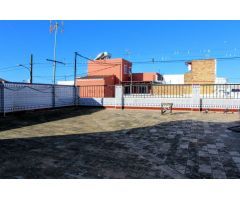 CASA DE UNA PLANTA EN ZONA ESTE