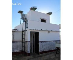 CASA DE UNA PLANTA EN ZONA ESTE
