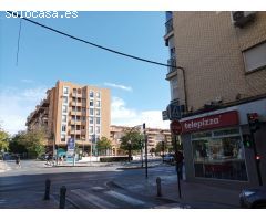 -PLAZA TOROS- LOCAL COMERCIAL EN INMEJOIRABLES CONDICIONES Y CON MAGNIFICA UBICACIÓN DE PASO , ÚNICO