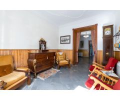 CASA DE PUEBLO CON TERRENO EN VENTA EN COSTITX