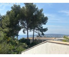 Tríplex con vistas, garaje y piscina en Portals Nous