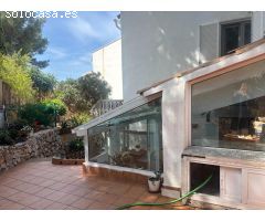 Tríplex con vistas, garaje y piscina en Portals Nous