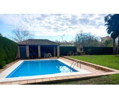 CHALET CON 6 DORMITORIOS Y 3 BAÑOS EN MONTEALTO