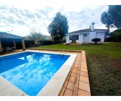 CHALET CON 6 DORMITORIOS Y 3 BAÑOS EN MONTEALTO
