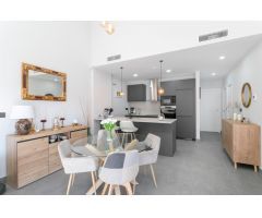 Villas adosadas de obra nueva con piscina privada en la zona de Daya Nueva, Costa Blanca