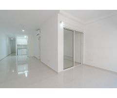 Se vende piso totalmente reformado con Licencia de Alquiler turístico en Playa del Cura, Torrevieja