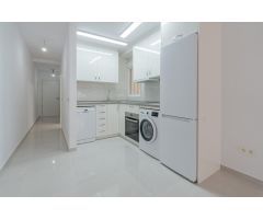 Se vende piso totalmente reformado con Licencia de Alquiler turístico en Playa del Cura, Torrevieja