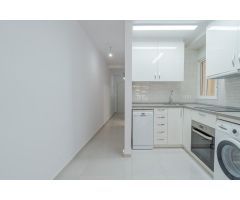 Se vende piso totalmente reformado con Licencia de Alquiler turístico en Playa del Cura, Torrevieja