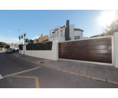 CHALET EN CABO DE PALOS EN PARCELA DE 447 M²