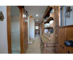 Pareado con piscina privada