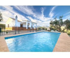 Villa en Venta en Comares, Málaga