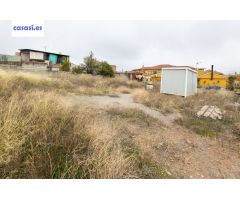 Venta de solar con proyecto de 2 casas pareadas en Zona Lomalinda