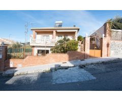 Casa con terreno en Venta en Huetor de Santillan, Granada