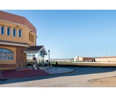 SOLAR EDIFICABLE EN CÁJAR. JUNTO COLEGIO LUX MUNDI