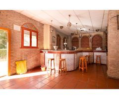 Local con licencia de bar con cocina. Granada centro - Arabial. Venta y alquiler opción a compra.