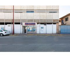VENTA DE LOCAL COMERCIAL EN ARMILLA JUNTO IGLESIA SAN MIGUEL