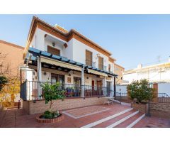 ¡¡¡ Maravillosa casa independiente con jardin y piscina en zona Alminares!!!
