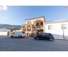 Pisazo con altas calidades en la mejor zona de Illora