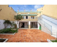 CASA EN PLENO CENTRO DE ARMILLA