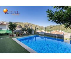 ESPECTACULAR CASA EN PINOS GENIL