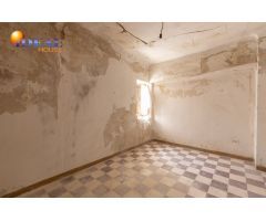 VENTA DE CASA PARA REFORMAR EN ALBUÑUELAS