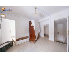 ¡Gran oportunidad en el centro de Íllora!