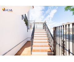 Gran Oportunidad en Láchar (Granada): Espectacular Casa con Local Comercial.