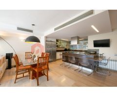 Casa de lujo con jardín, terrazas y garaje en venta en La Bonanova, Barcelona