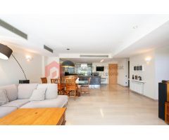 Casa de lujo con jardín, terrazas y garaje en venta en La Bonanova, Barcelona