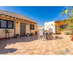 EXCLUSIVA CASA CON TERRENO EN MONTBRIO DEL CAMP