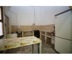 8-22 Local comercial en planta baja, ideal para comercio, almacén o loft