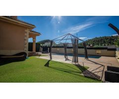 Chalet en la Romana, con parcela privada, piscina climatizada,  ideal para vivir todo el año