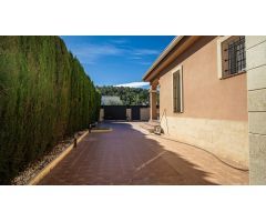Chalet en la Romana, con parcela privada, piscina climatizada,  ideal para vivir todo el año