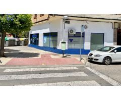 Local Comercial en Avda Santa Ana: 550€