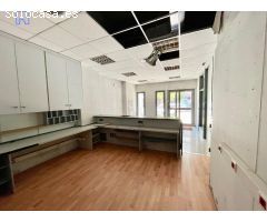 Local comercial en Avda Santa Ana / 550€