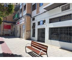 Local comercial en Avda Santa Ana