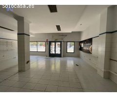 Local comercial en Avda Santa Ana