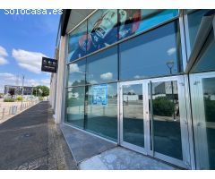 Nave en Tudela - Poligono La Barrena - Amplio escaparate con entreplanta