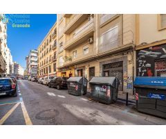 Local comercial en Calle Pintor López Mezquita