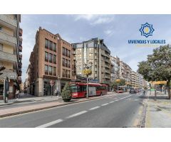 PLAZA DE GARAJE JUNTO A ALHAMAR Y CORTE INGLÉS.