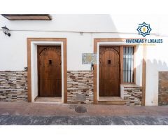 Coqueta Casa convertida en 3 estudios