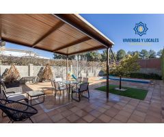 Villa independiente con piscina privada a poca distancia del pantano