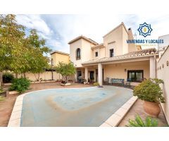 IMPRESIONANTE CHALET EN OGIJARES