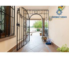 IMPRESIONANTE CHALET EN OGIJARES