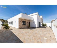 Villa de Diseño en Cañadas del Parque