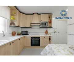 OPORTUNIDAD ÚNICA EN HUÉTOR VEGA – CHALET PAREADO CON PISCINA POR 310.000€!