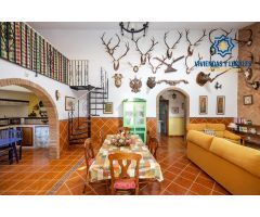 Estupendo chalet con apartamento y piscina en Salar