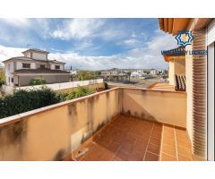 Estupenda vivienda en Urb. Los Chopos de Las Gabias